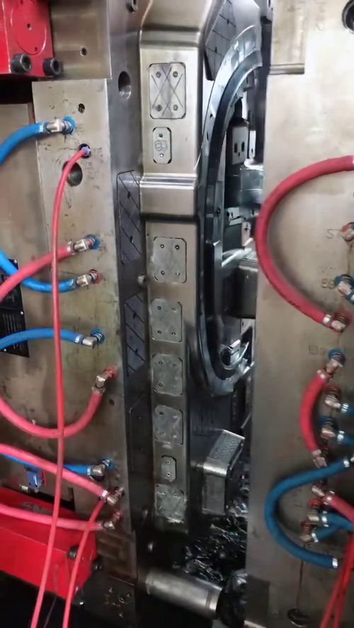 汽车模具产品现场试模 第一次见这种操作，真是涨见识了