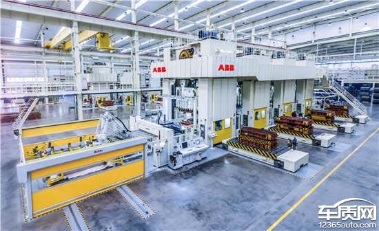 &ldquo;工业4.0&rdquo;标准 探访众泰大迈X5产品基地